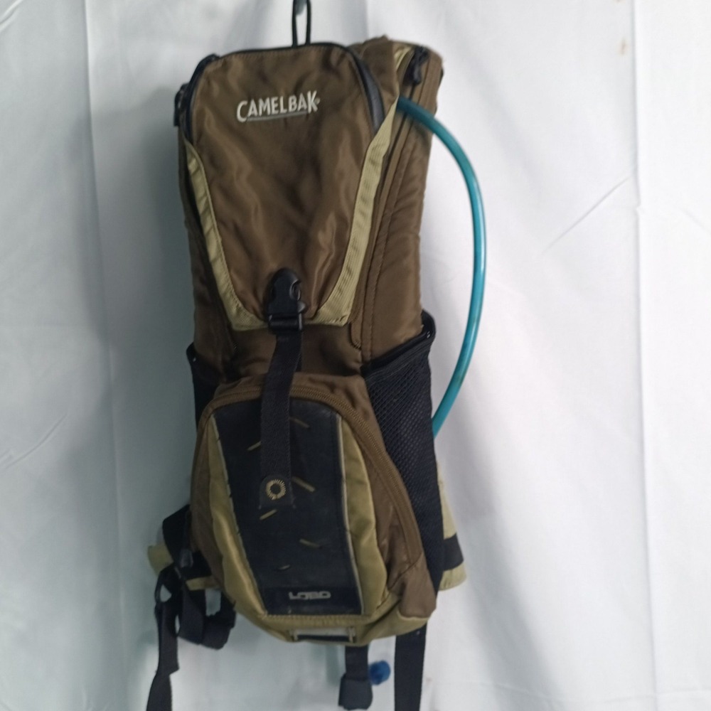 CamelBak Lobo Hydration Pack Backpack Brown Tan Water Reservoir Used s9